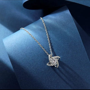 Necklace Ladies Cold Wind Four Leaf Clover With Diamonds Brass Pendant Jewelry
